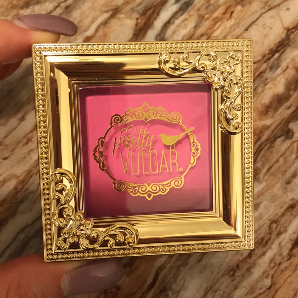 🔥 Make Them Blush Powder in Prim Vixen 🔥